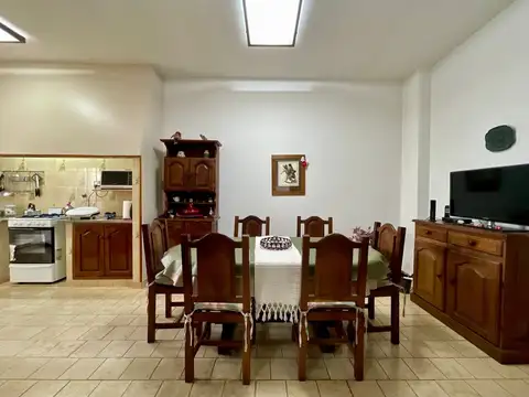 VENTA CASA / LOCAL/ GALPON EN BLOQUE SOBRE AV.44