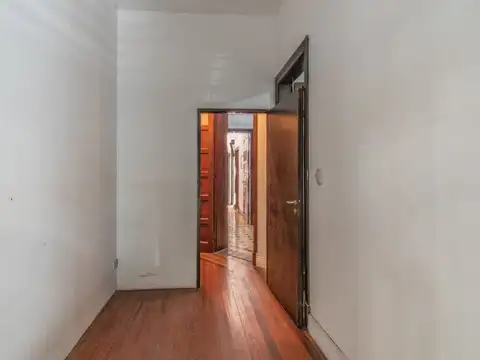 Depto Tipo Casa en Venta en Flores, USD 159.000