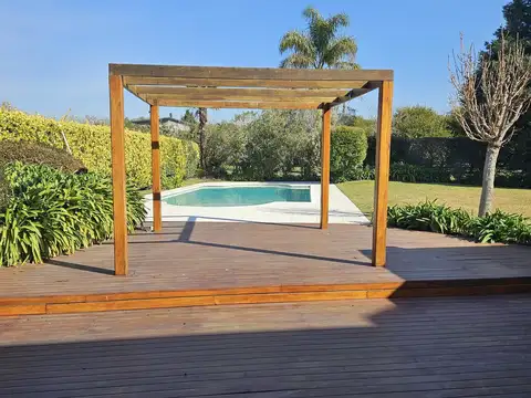 Casa 5 ambientes con 5 baños
