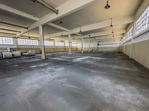 ALQUILER - DEPOSITO GALPON 800 m2 - PARQUE INDUSTRIAL DUCILO - BERAZATEGUI