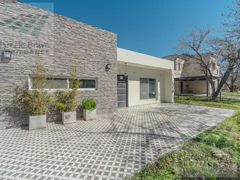Casa en Venta en Manzanares, USD 180.000