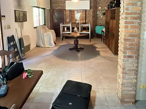 Casa en Venta con 5 cocheras