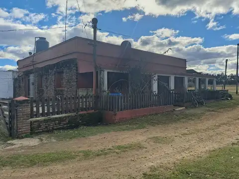 VENTA 2 CASAS GRAN TERRENO SAUCE CANELONES