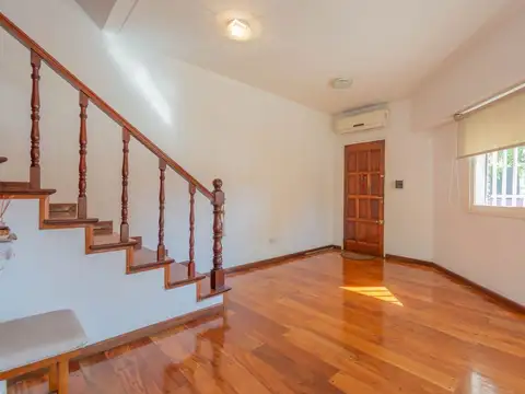 Depto Tipo Casa en Alquiler de 2 dormitorios