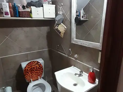 Casa 4 ambientes con 3 baños