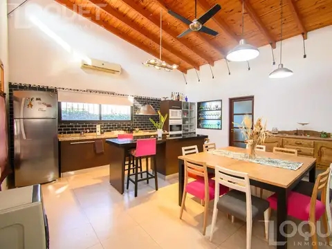 Casa 5 ambientes con 3 baños