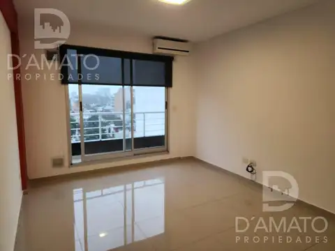 Departamento en Alquiler en Villa del Parque, $ 700.000