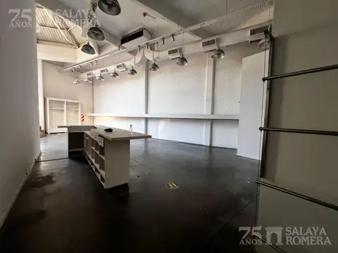 Local en Alquiler en Olivos Vías/Río, USD 5.000