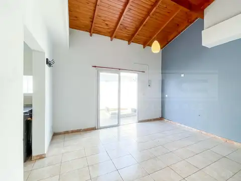 Depto Tipo Casa en Alquiler de 2 dormitorios