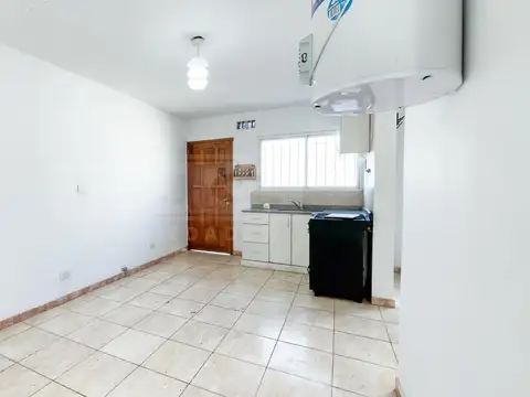 Depto Tipo Casa 3 ambientes con 2 baños