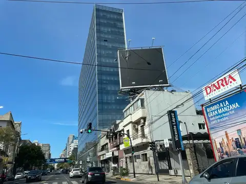 Libertador 742  frente al rio