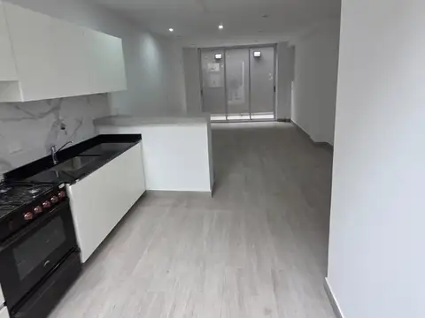 A estrenar Ph tipo casa sin expensas frente a la plaza Zapiola