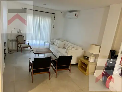 Casa en Alquiler en La Lucila Libertador / Río, USD 4.000