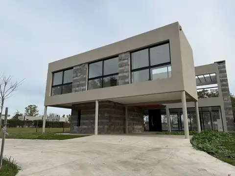 Casa en venta en campana