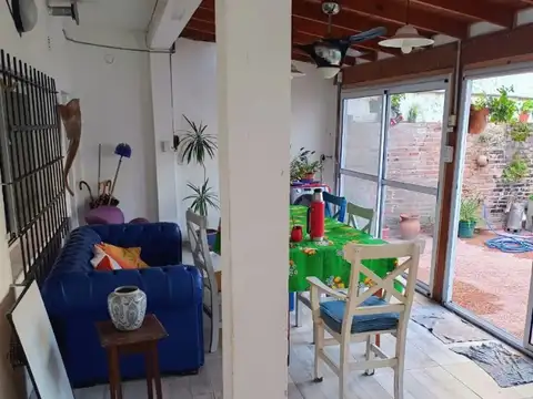 Casa 3 ambientes con 2 baños