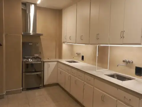 Departamento en Alquiler en Recoleta, USD 1.700