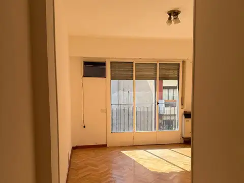 Mendoza 2600, Piso 5