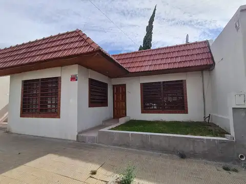 CASA EN VENTA BARRIO ROCA