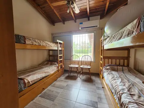 Casa en Venta con 4 cocheras