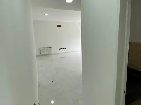 Casa 4 ambientes con 4 baños