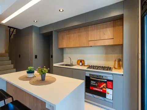 Casa cuatro dormitorios con jardín, terraza, pileta y parrillero - Amenities - Fisherton