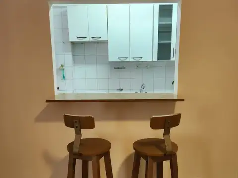 Departamento en Alquiler en Parque Las Heras, $ 800.000