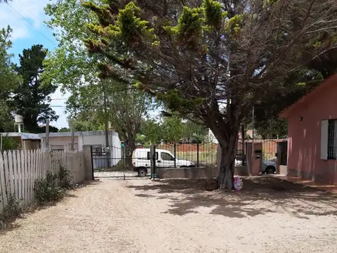 Casa y Dptos en gran Lote propio en Las Toninas