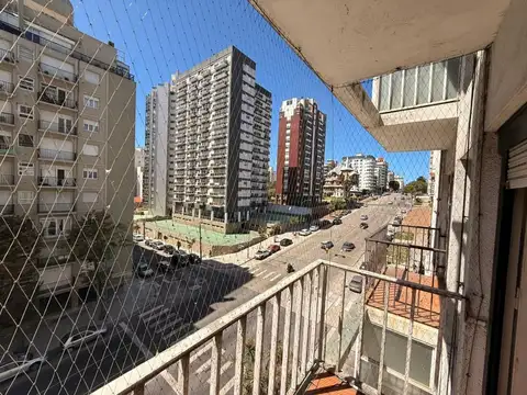 Departamento  Venta 2 ambientes al frente Güemes
