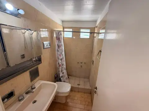 Departamento  Venta 2 ambientes al frente Güemes