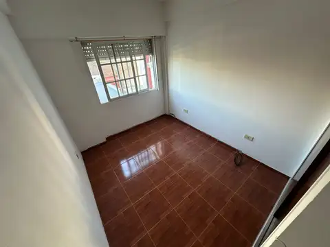 Departamento en Alquiler en Wilde, $ 720.000