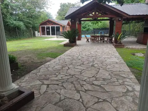 Notable Casa-Quinta en San Miguel