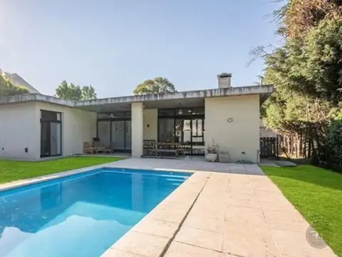 Venta casa 4 ambientes Barrio Privado El Aromo