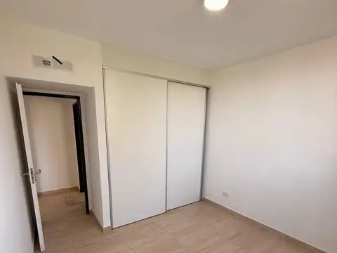 Departamento 2 ambientes con cochera en Bernal