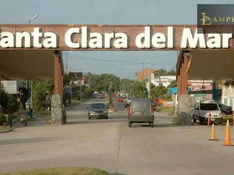 Admunsen y Santa Fe (Barrio Santa Elena)