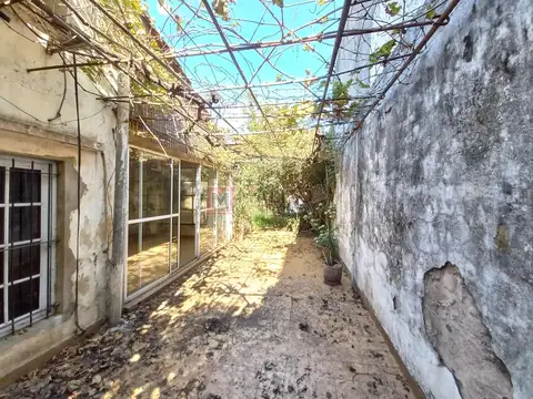 Casa 3 ambientes con 1 baño