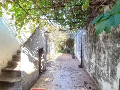Venta Casa Lote Propio 4 Ambientes a refaccionar 9 x 27 m
