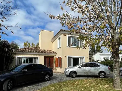 Casa Barrancas de Iraola