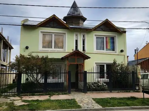 VENTA DE CASA  3 DORMITORIOS - B° MALVINAS