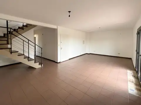 Av. Juan Torres De Vera 1300