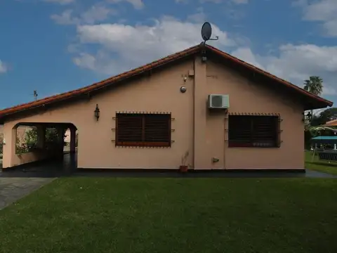 Casa en Venta en Rafael Calzada, USD 450.000