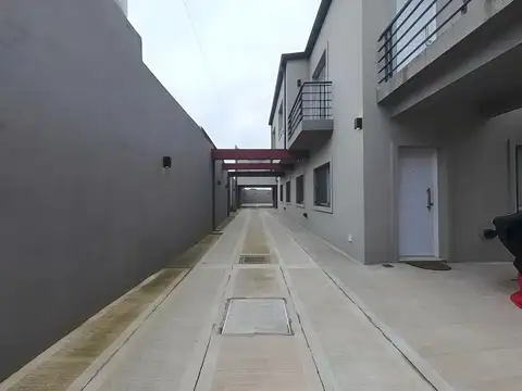 Depto Tipo Casa en Venta de 2 ambientes