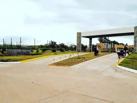 Terreno en Venta Country El Mirador - Oportunidad U$S 25.000