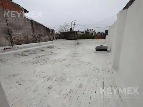 Casa 5 ambientes con 1 baño