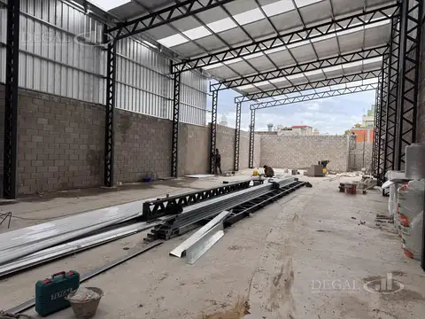 Depósito en Mataderos