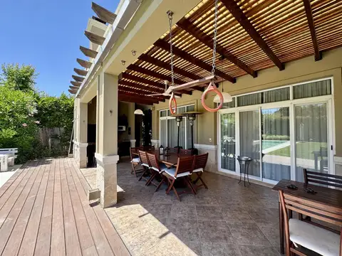 Casa en Alquiler Temporal con 1 cochera