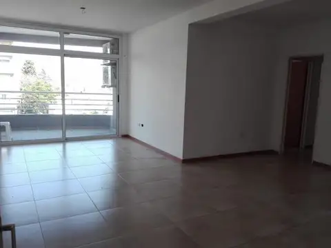 Departamento en Alquiler en Villa Ballester, $ 1.300.000