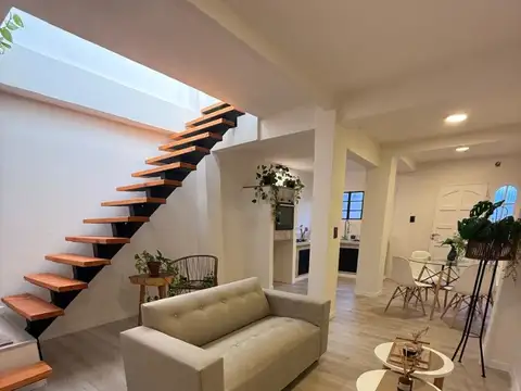 Depto Tipo Casa en Venta de 3 ambientes