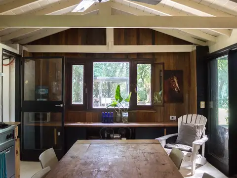 Casa 5 ambientes con 4 baños