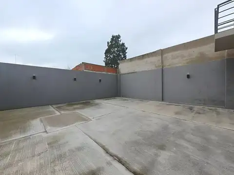 Depto Tipo Casa en Venta con 1 cocheras