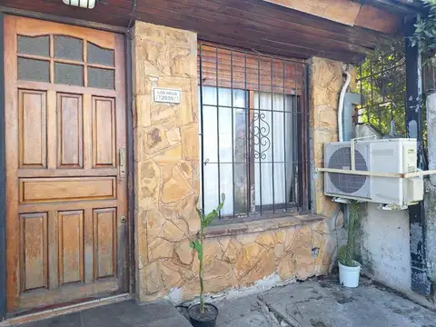 Depto Tipo Casa 2 ambientes con 1 baño